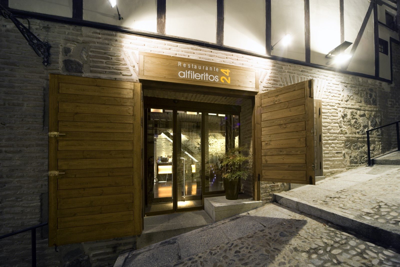 Restaurante Alfileritos 24, Calle Alfileritos 24, Toledo